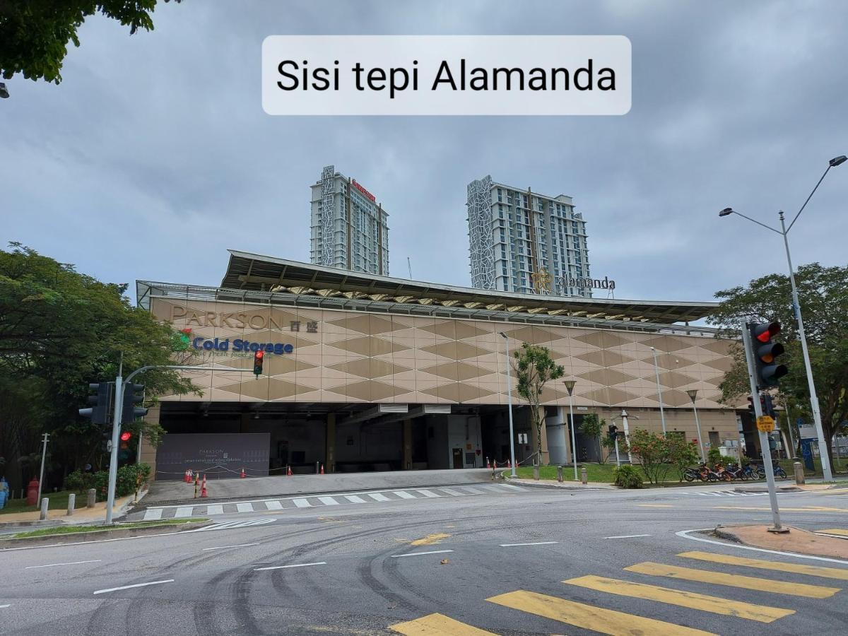 Dg Homestaymuslim Putrajaya - Near Alamanda Exterior photo